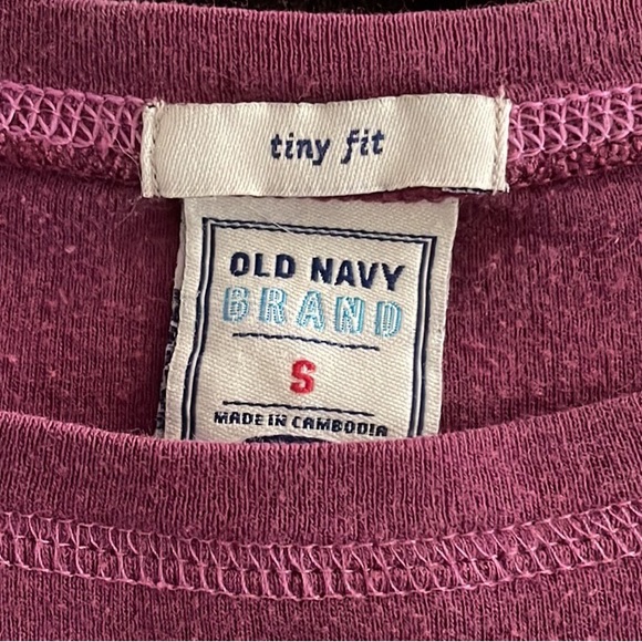 Old Navy Y2K Tiny Fit T - Picture 2 of 3